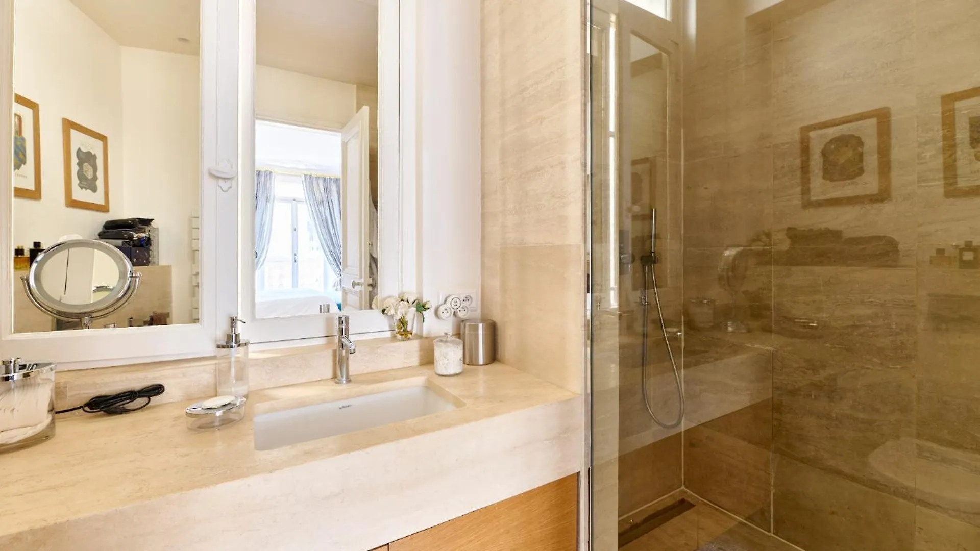 Triangle D'Or - Champs-Elysees Apartment Paris